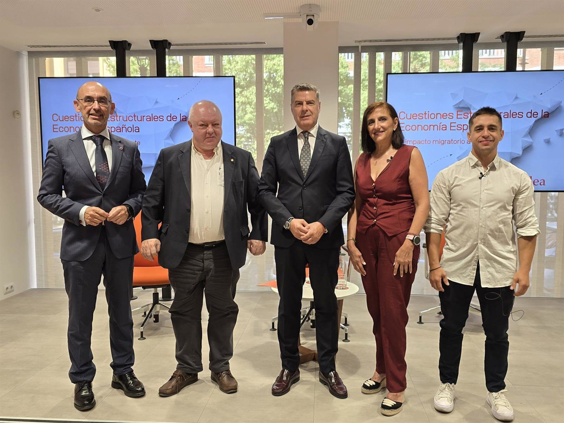 Imigração sustenta 1,7 ponto do crescimento do PIB espanhol entre 2022 e 2025