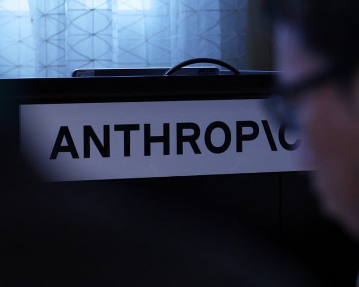 Anthropic alerta para 'vermes de IA' autônomos em TVs conectadas