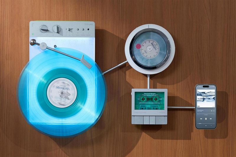 Trettitre une vinil, CD e fita cassete em sistema modular