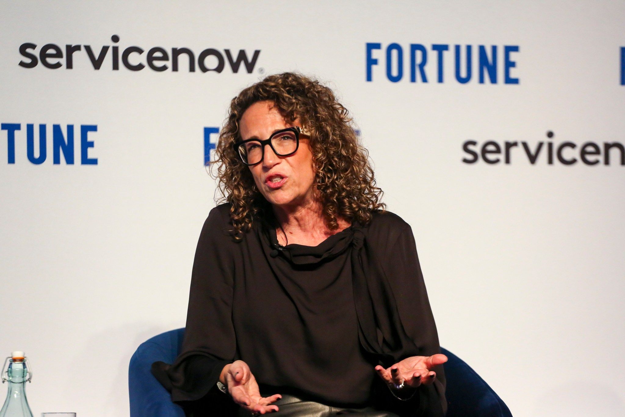 Amy Webb: Grandes empresas sofrem 'impotência aprendida' com IA