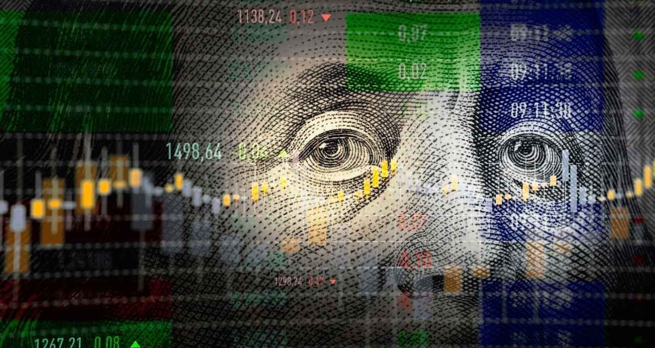 Dólar supera R$ 5,16 e reage ao descompasso entre Copom e Federal Reserve