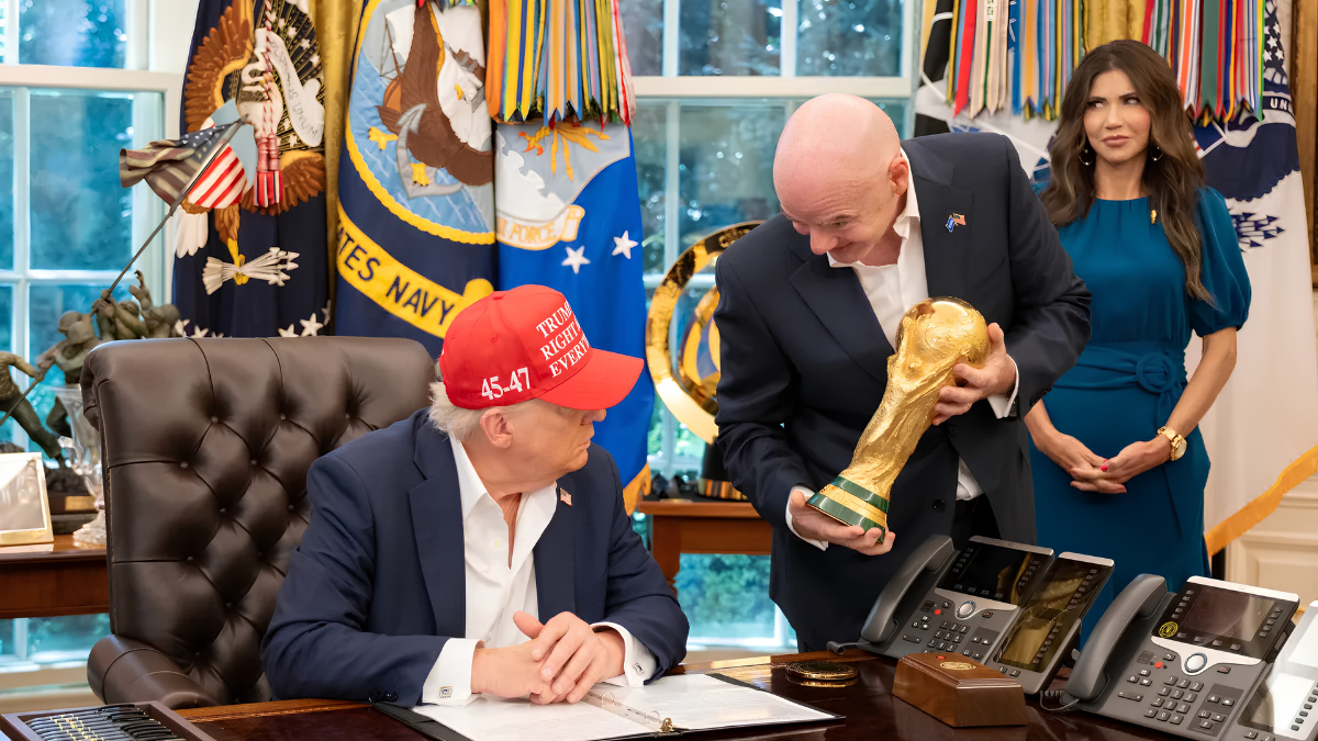 Trump pressiona Fifa por reversão de cartão e escala tensões comerciais com o Brasil