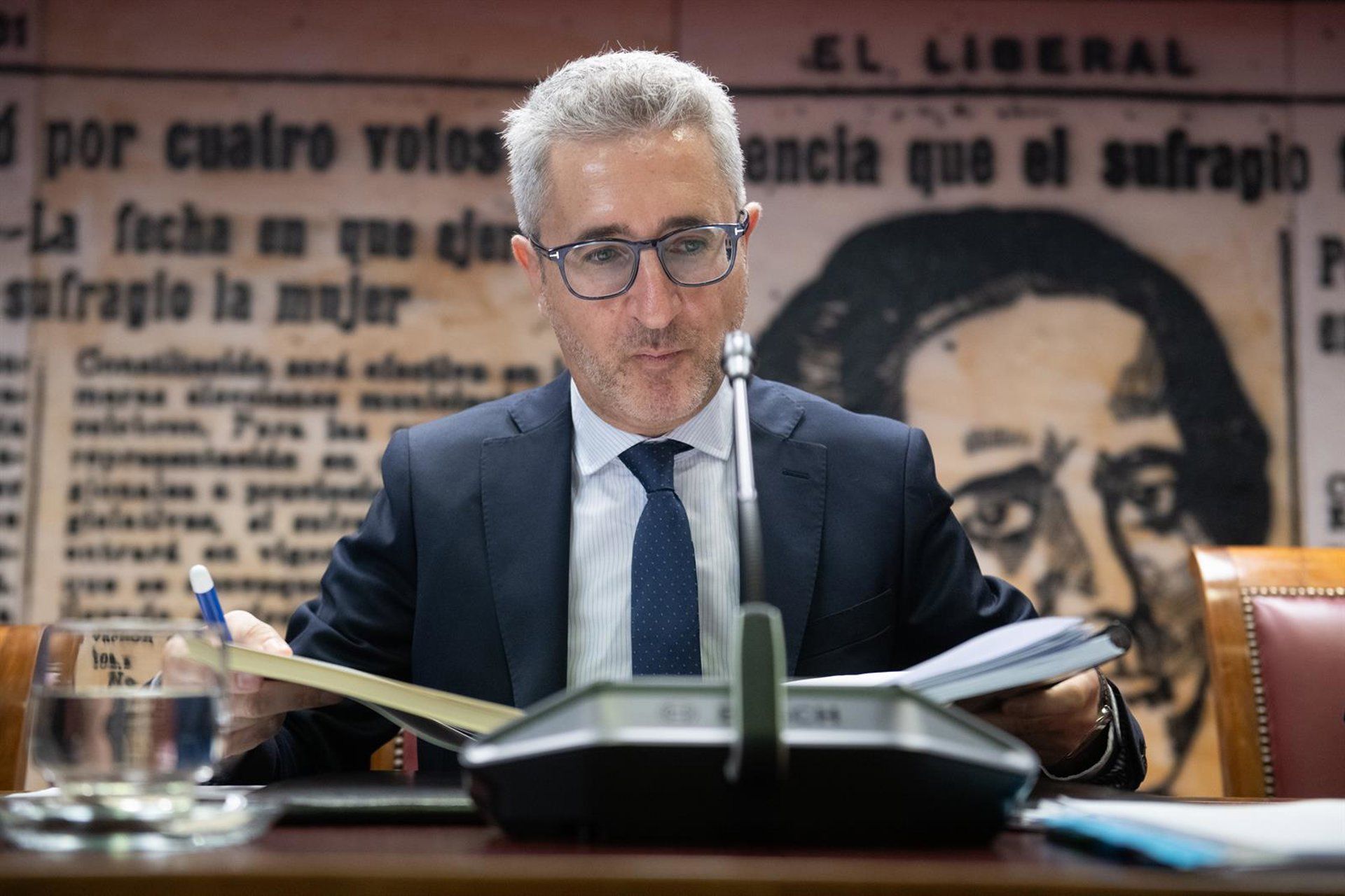 Ministro defende presidente da SEPI sob investigação por contratos públicos