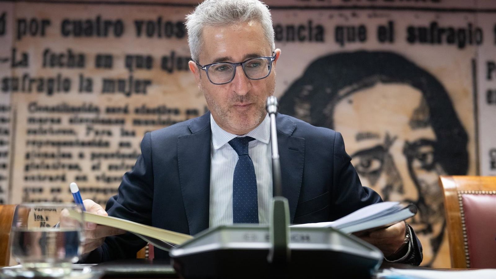 Ministro defende presidente da SEPI sob investigação por contratos públicos