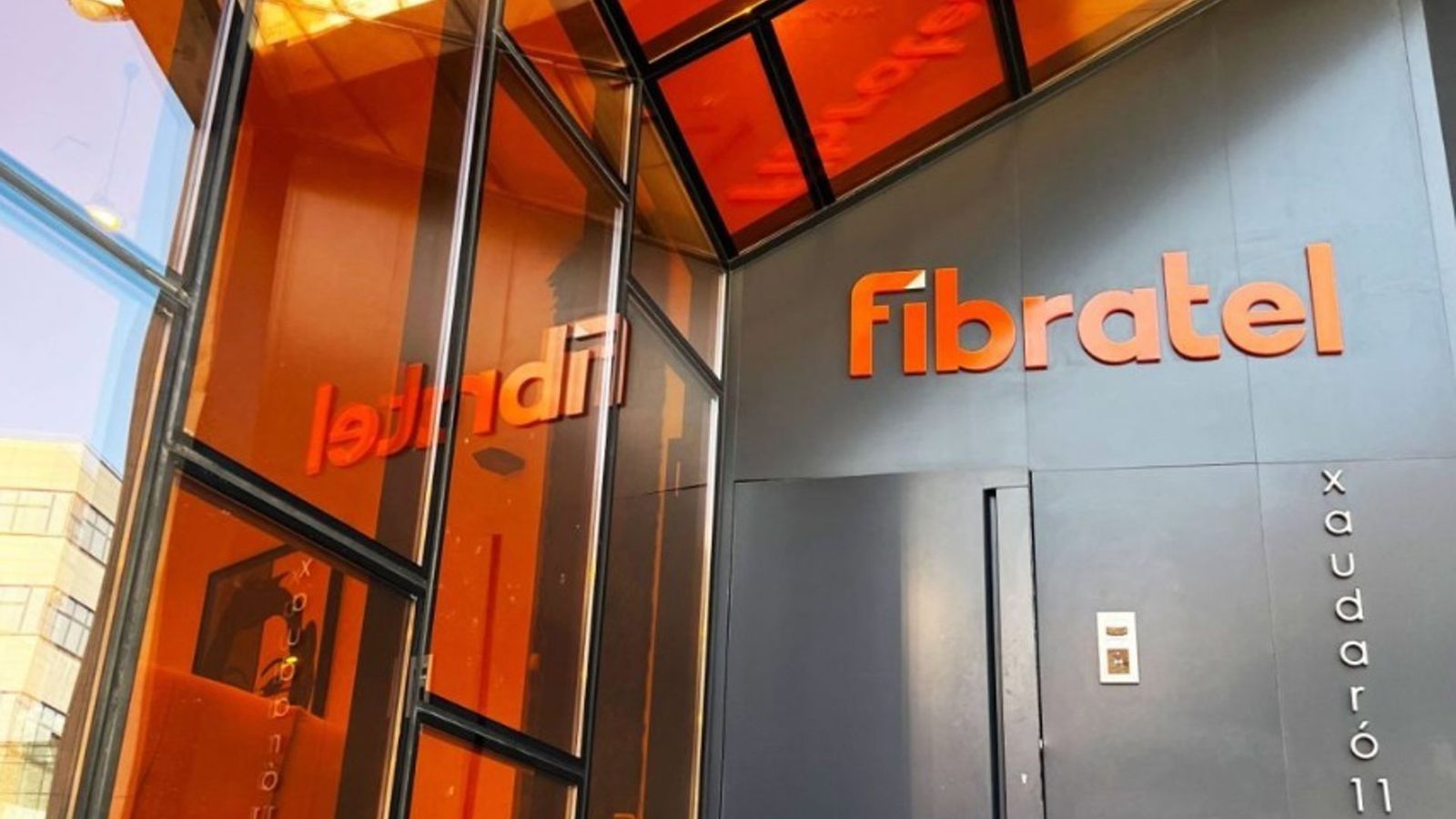 Fibratel funde unidades para blindar redes desde a concepção