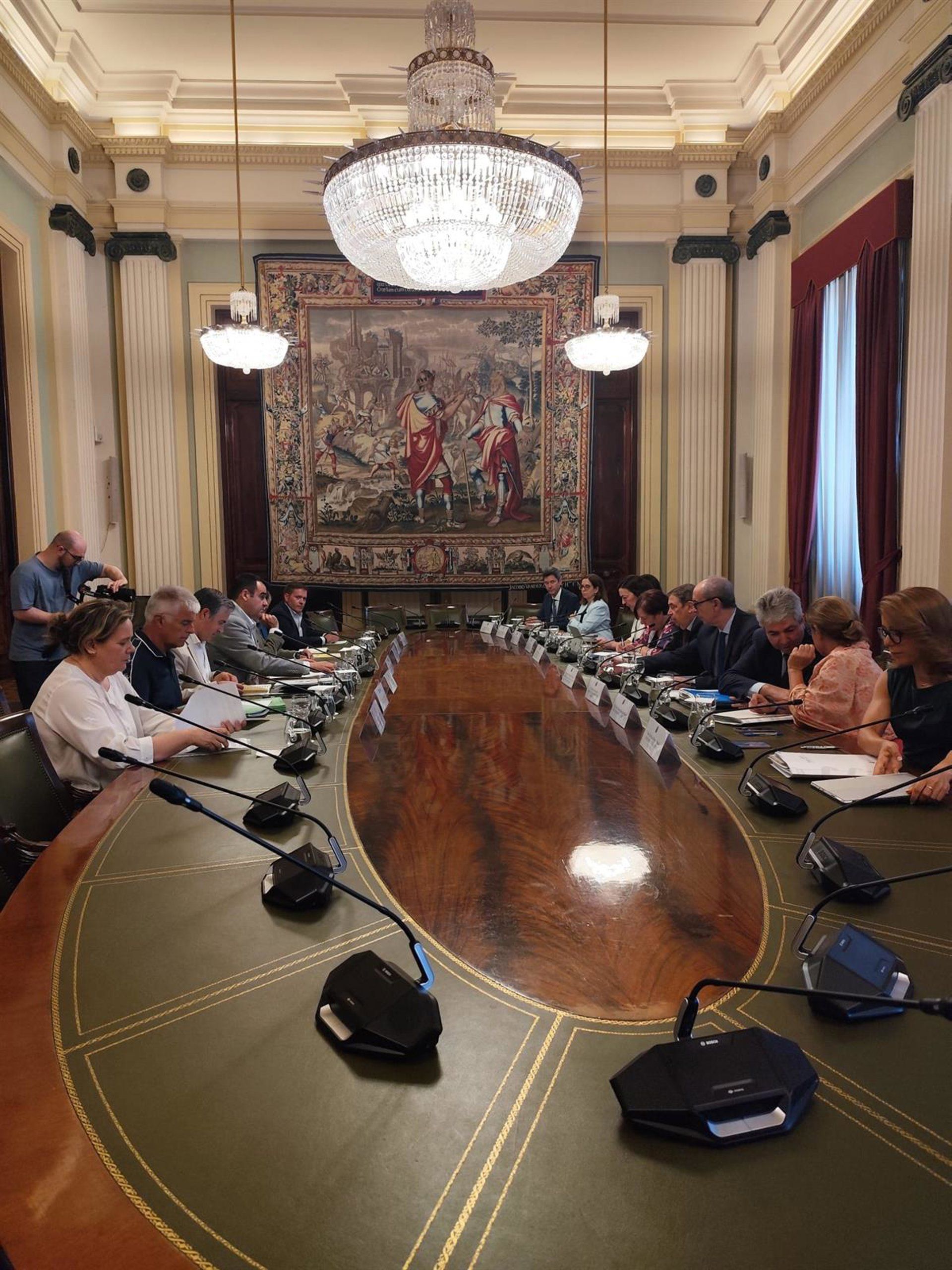 Unión de Uniones pressiona Planas por proteção ao agricultor profissional na PAC