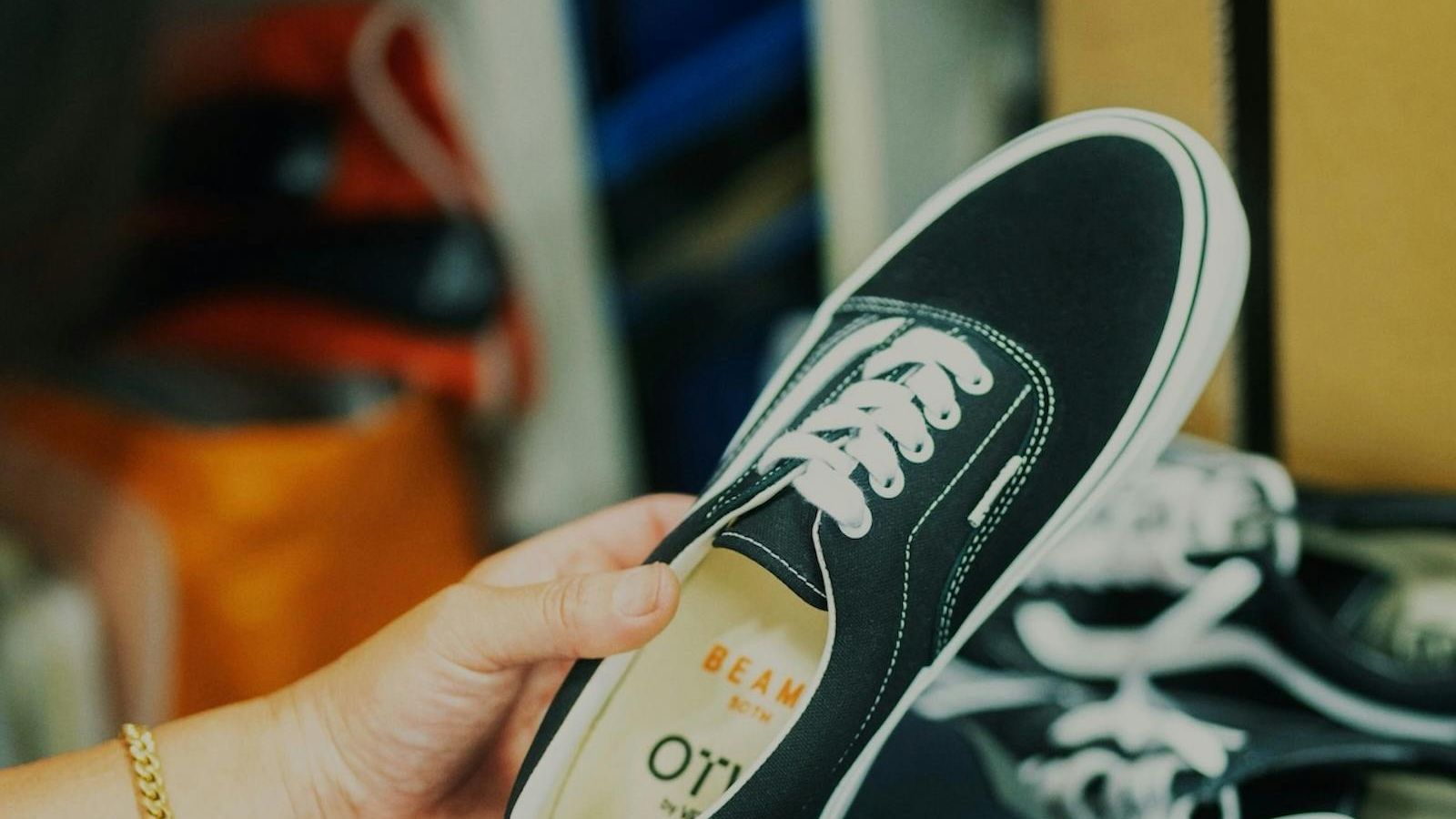 BEAMS funde ícones da Vans em novo tênis híbrido — o Skool Era