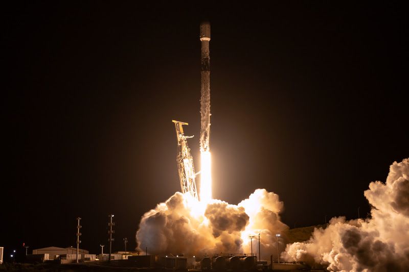 SpaceX e Apollo fecham US$ 40 bi em chips de IA para foguetes