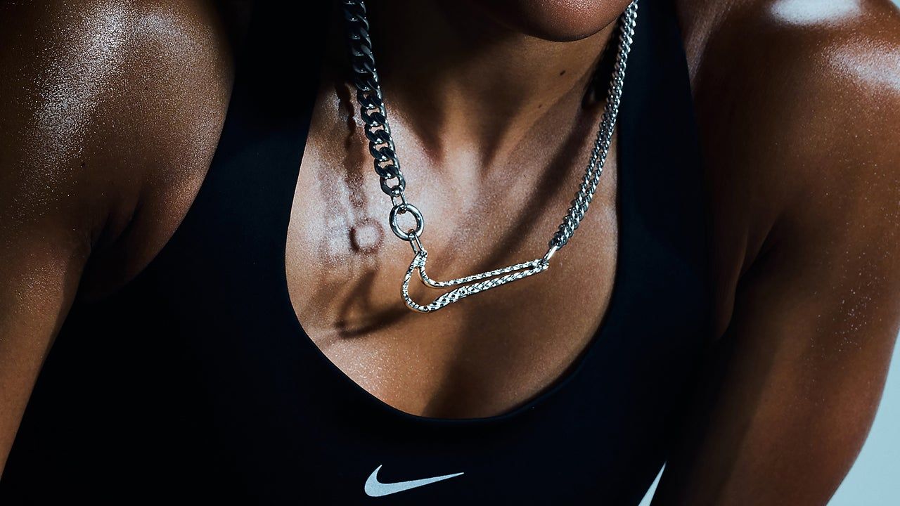 Nike transforma medalha de corrida em joia para mulheres