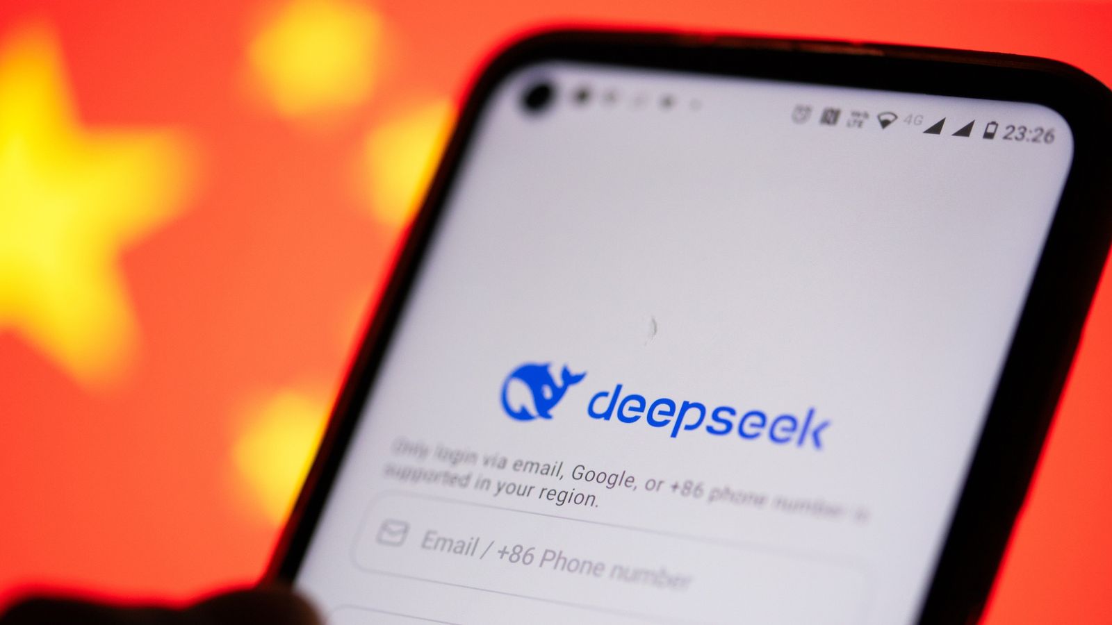DeepSeek na cola da Anthropic: a IA chinesa que vê e age