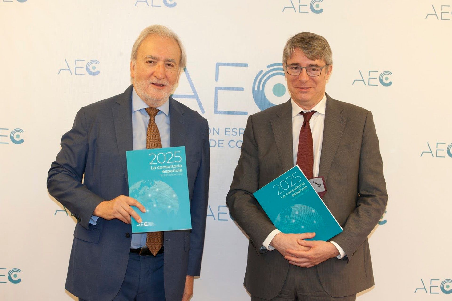 Setor de consultoria na Espanha atinge 23,6 bilhões de euros e expande força de trabalho