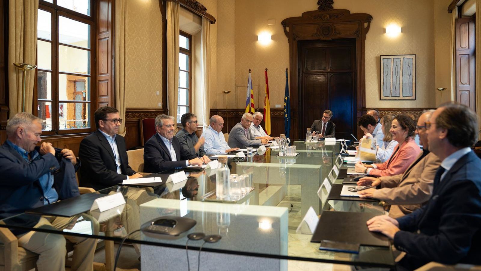 Inflação e combustível: setores de transporte e construção alertam governo de Baleares