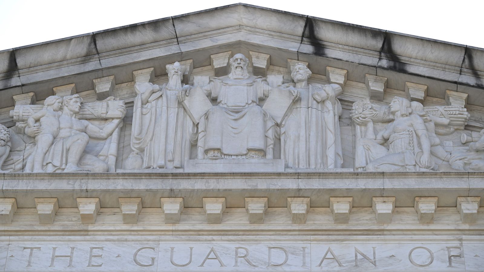 Suprema Corte dos EUA reafirma independência em decisões contra Trump