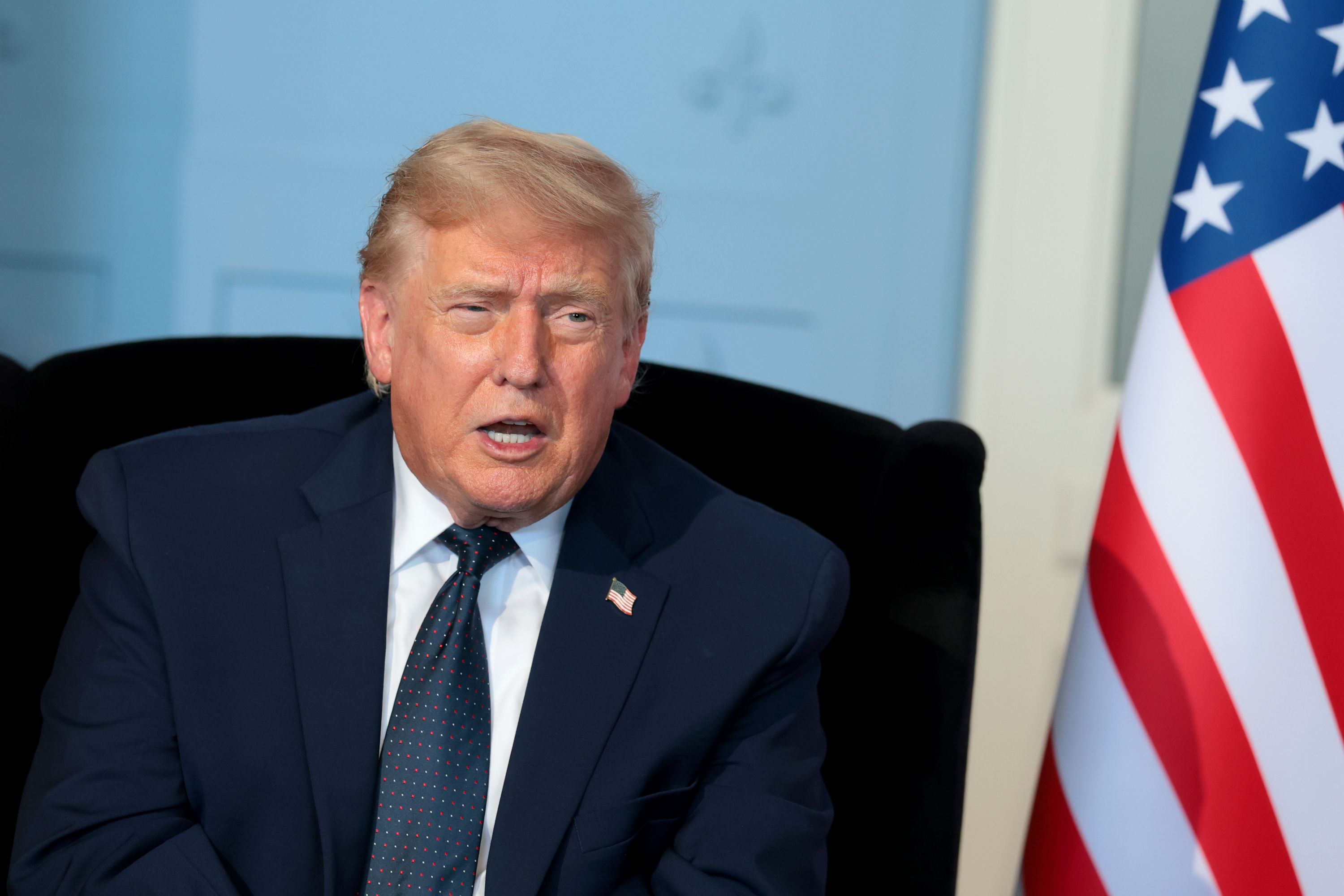 Confiança do brasileiro nos EUA atinge mínima histórica — imagem de Trump pesa no resultado