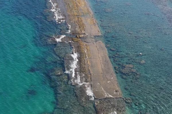 A muralha que o mar revela no Vietnã