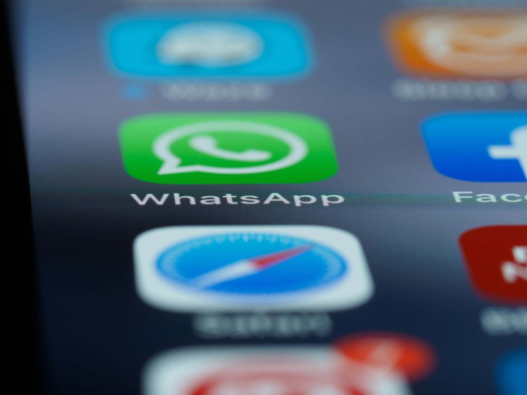 WhatsApp testa mensagens de texto que somem após leitura