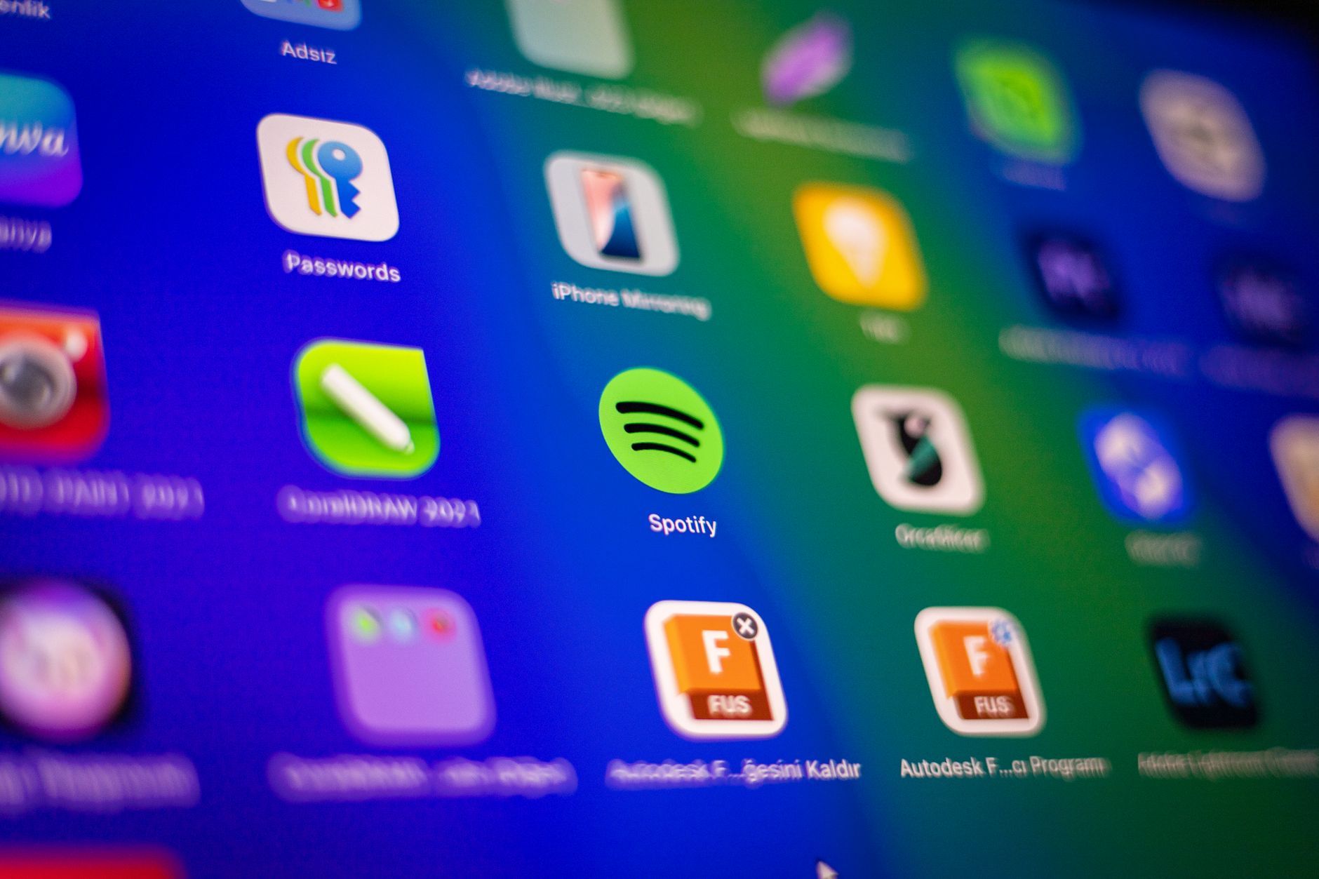 Spotify endurece combate a streams artificiais gerados por IA