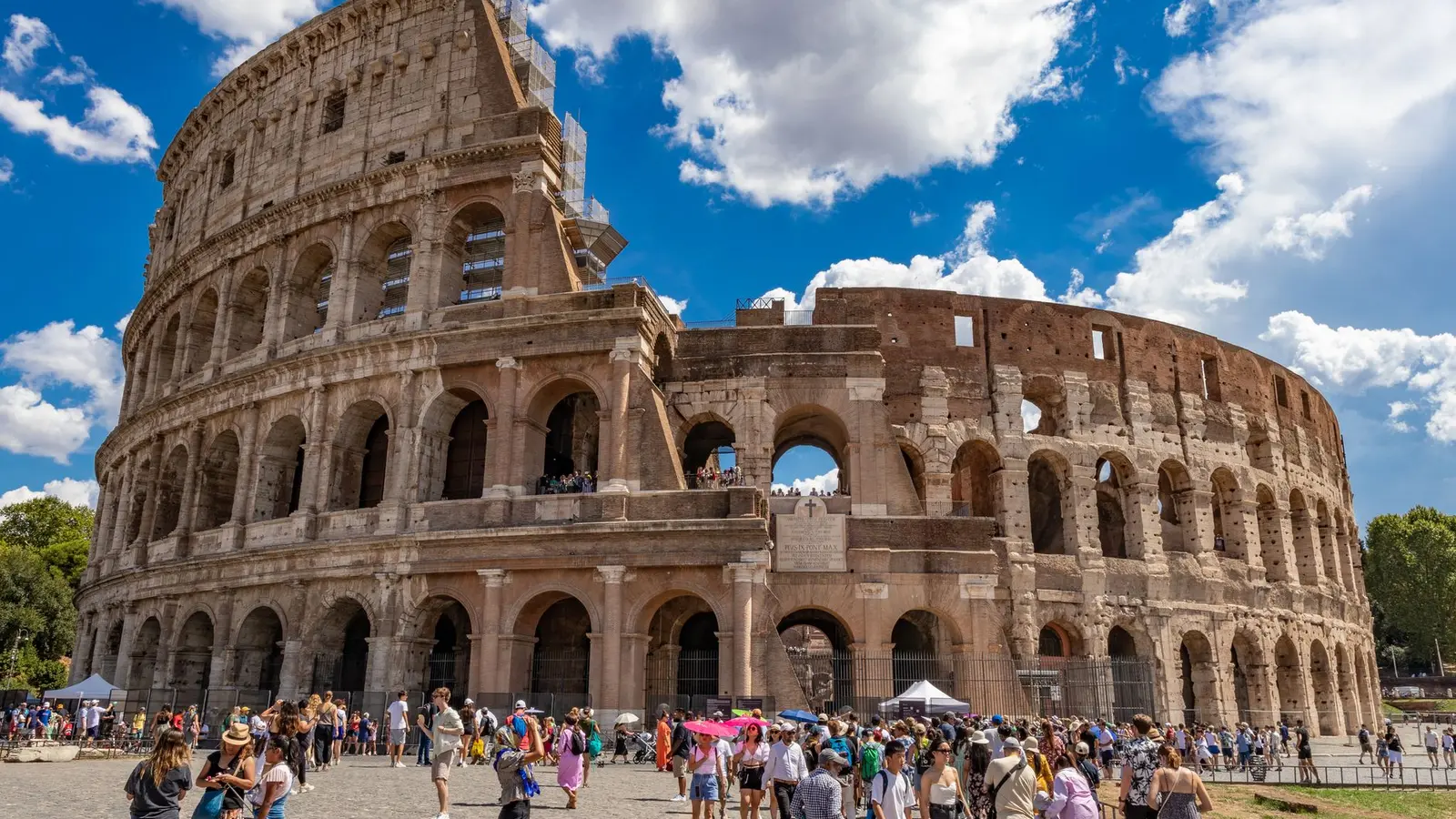 Turismo europeu nos EUA encolhe — e o perfil do viajante muda drasticamente