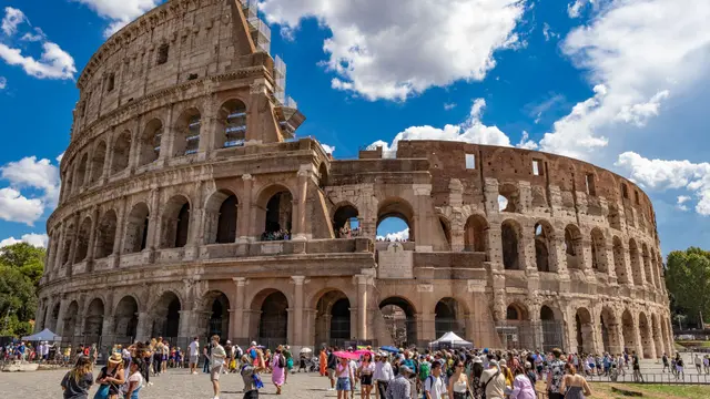 Turismo europeu nos EUA encolhe — e o perfil do viajante muda drasticamente