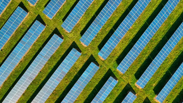 Empreendedores de Nairobi lideram transição para energia solar off-grid