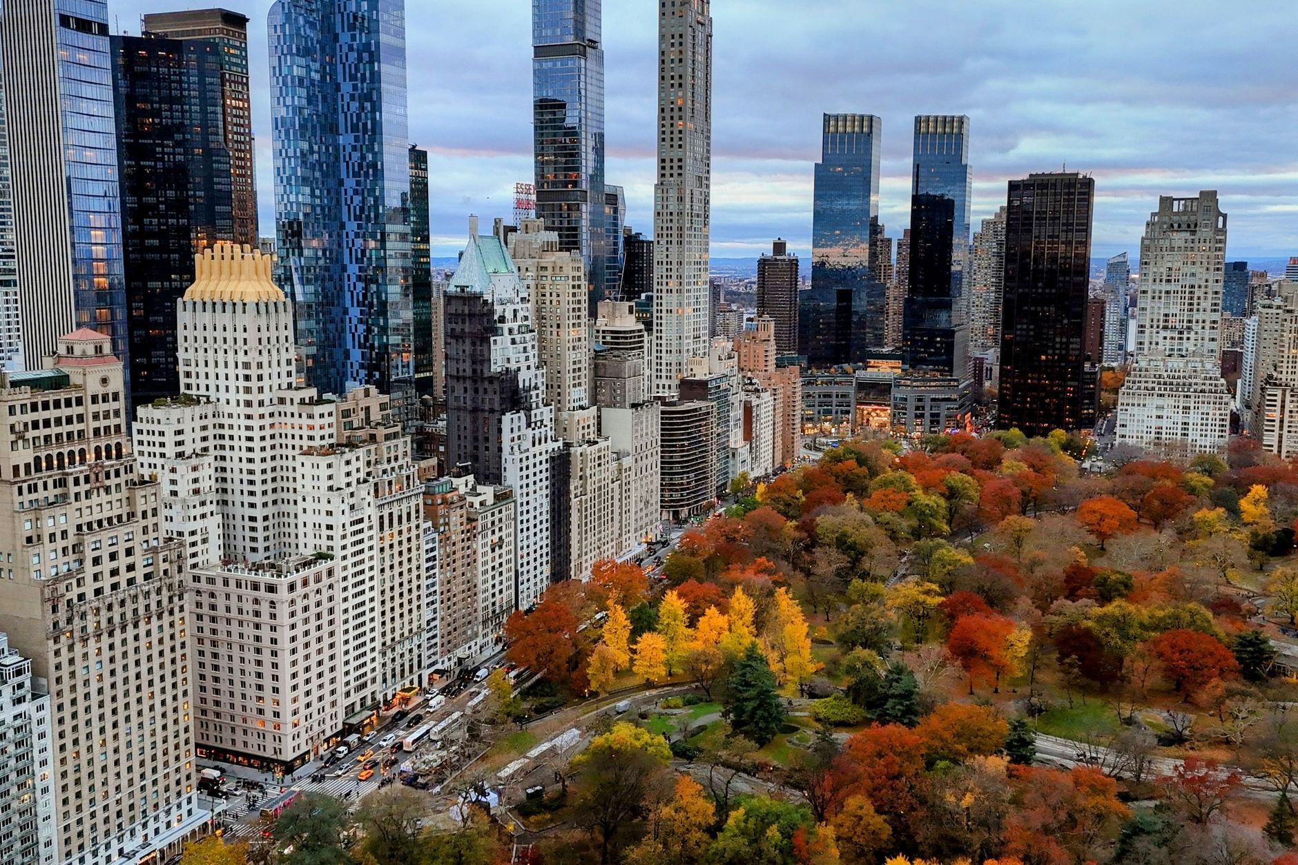 Nova York mantém liderança global, mas cidades chinesas dominam o topo do ranking de bilionários