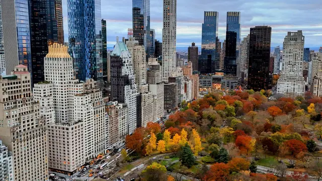Nova York mantém liderança global, mas cidades chinesas dominam o topo do ranking de bilionários