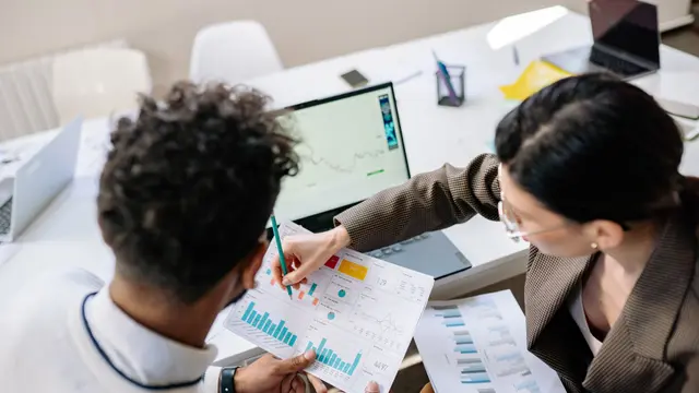 Marketing deixa de ser funil — e IA vira sistema operacional de decisões
